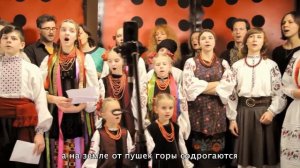 «Новая радость стала» - одна из самых известных украинских колядок с русскими субтитрами
