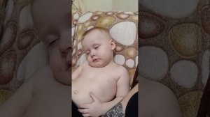 Когда время 6 и если ребёнок уснёт, то потом не будет спать до 3х ночи#сын #дети#сонмалыша#подпишис