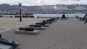 Морской вокзал и набережная в Новороссийске.
