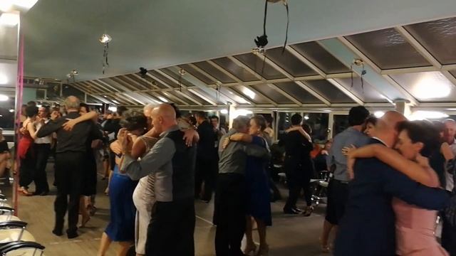 En Tu Caricia, Friday evening milonga "Alma" with DJ Emanuele Ser Landi смотреть онлайн