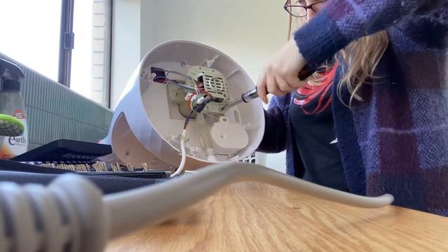 Pulling apart Philips ComfortTouch clothes steamer смотреть онлайн