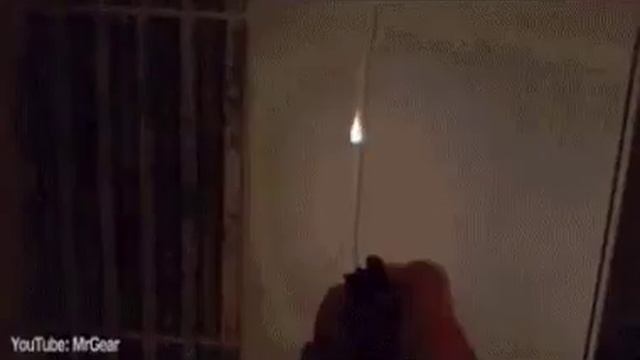 Зажигалка и паста от ручки