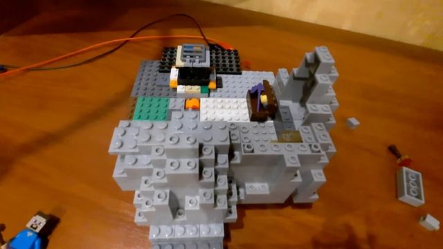LEGO самоделка майнкрафт подземелье и спавнер !!! смотреть онлайн