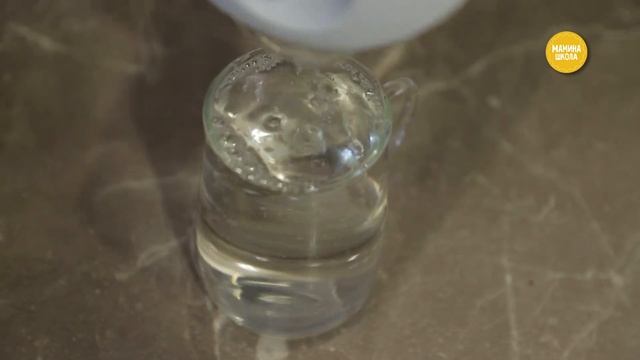 Как научить малыша пить из чашки смотреть онлайн