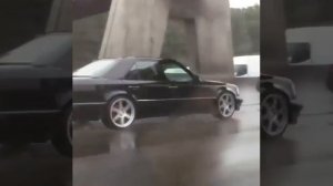Мерседес Бенц w124 e500 Москва(Mercedes Benz w124 wolf moscow)