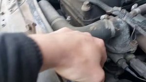 Троит мотор и дым из грушителя,причины