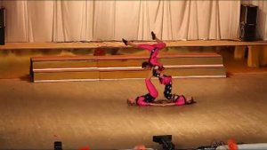 Акробатическая тройка, танец Ангелы Чарли