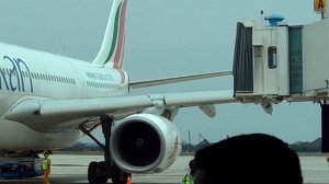 SRI LANKAN A-330 AIR BUS LANDING TO MATTALA INTERNATIONAL AIRPORT - SRI LANKA