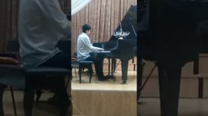 Влад Каргачинский(Выпускник,а теперь уже гость открытого академ концерта муз.школы-3)