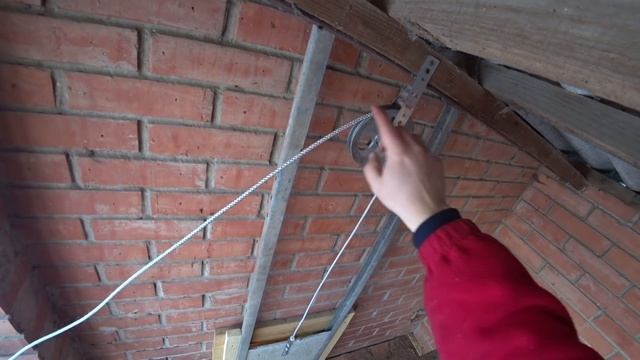 Всё идёт не по плану / Делаю люк в курятник смотреть онлайн