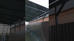 Небольшой навес и забор с просечкой