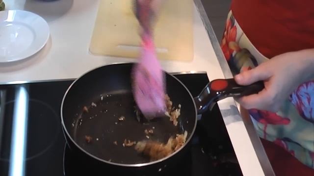 Котлеты из фасоли с грибным соусом видео рецепт. Книга о вкусной и здоровой пище