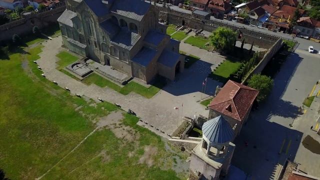 Грузия на машине /  Тбилиси / Мцхета / Жинвальское водохранилище