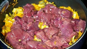 Куриная печень со сметаной