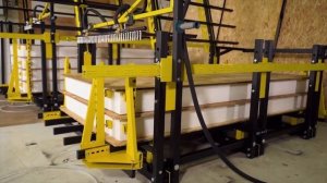 Третье усовершенствованное поколение оборудования для изготовления СИП панелей.