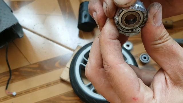 Убираем хруст заднего колеса ninebot ES 1 | 2 | 4 смотреть онлайн