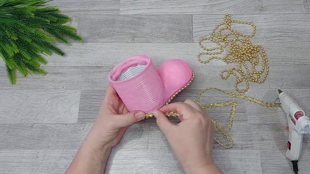 НОВОГОДНИЕ ПОДЕЛКИ. НОВОГОДНИЙ САПОЖОК своими руками.Новогодняя композиция. DIY Christmas crafts.