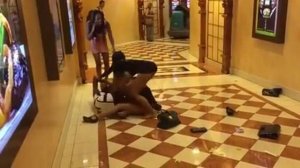 Как дерутся девушки -2.  Драка моделей