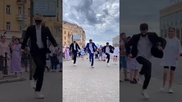 Gentlemen Shuffling ?? Neon Mode ?? смотреть онлайн