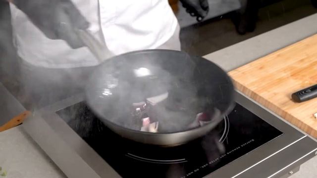 Готовим с Мореманией. Рецепт от шефа: лапша с морепродуктами смотреть онлайн