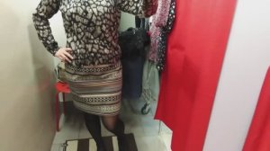 СЕКОНД ХЕНД. КРУГОМ  - ОДНИ ЛЕОПАРДЫ. КАК С ЭТИМ ЖИТЬ ?ПОНРАВИЛОСЬ , НО НЕ ВЗЯЛА . СКИДКА - 10 %.