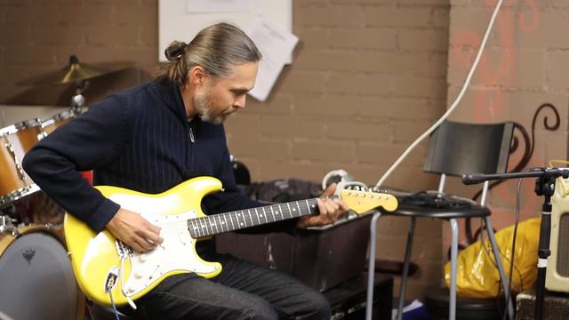 JV Squier 1962 Stratocaster (June to August 1983) смотреть онлайн