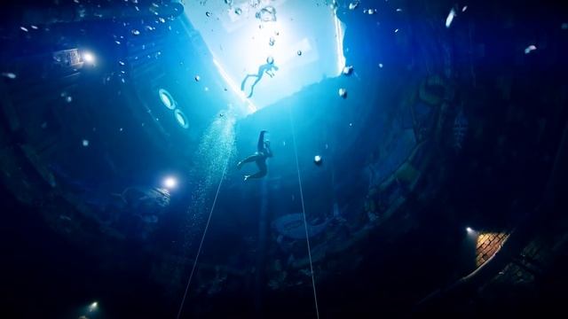 ДУБАЙ ОПЯТЬ УДИВИЛ! САМЫЙ ГЛУБОКИЙ БАССЕЙН В МИРЕ смотреть онлайн