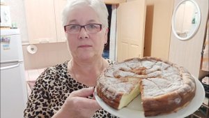 "Жизнь на пенсии"..Приготовила очень вкусную творожную запеканку ..
