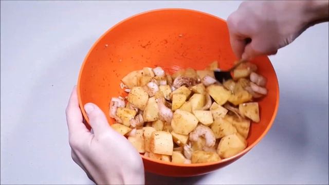 Вкуснейшая картошка по-деревенски с луком (в аэрогриле, духовке). Самый простой и быстрый рецепт!