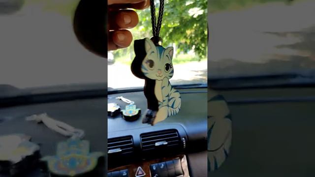 Ароматизатор в машину из дерева, дизайн "Кошка" смотреть онлайн