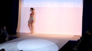 Спектакль дефиле «Театр моды» Валентина Юдашкина в Российском центре науки и культуры в Париже