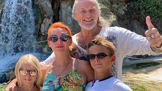 САМЫЕ БЕЗУМНЫЕ ИМЕНА ДЕТЕЙ ЗНАМЕНИТОСТЕЙ | Симба, Мик-Анжель-Кристи и другие! смотреть онлайн