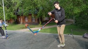 Как делать киклес реваинд на самокате (How To kickless rewind on scooter)