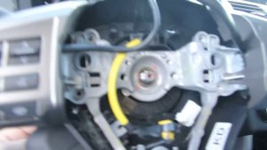 Снятие подушки безопасности Subaru forester sj часть 1
