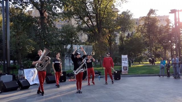 HEARTBEAT BRASS BAND??_ НОВЫЙ ФОНТАН ХАРЬКОВ СЕНТЯБРЬ 2020.mp4