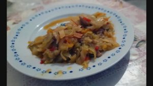 Тушеная капуста с куриным филе