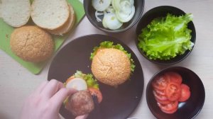 Cheese-Stuffed Burger Bombs