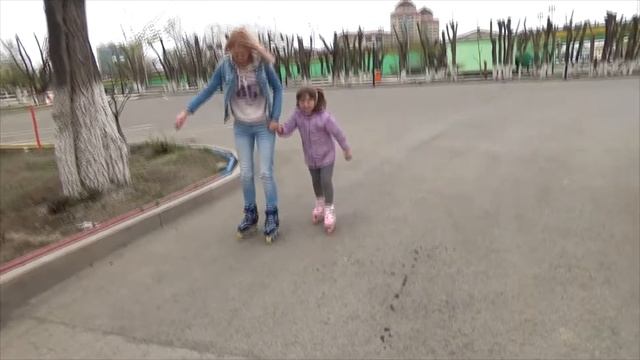 ВЛОГ: Выехали кататься на роликах. смотреть онлайн