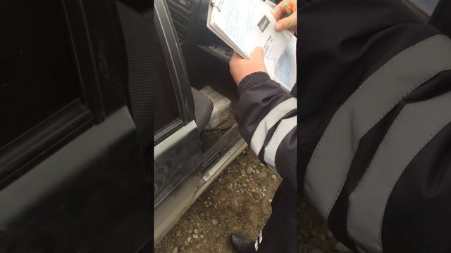 НАШЛИ ПИСТОЛЕТ В МАШИНЕ смотреть онлайн