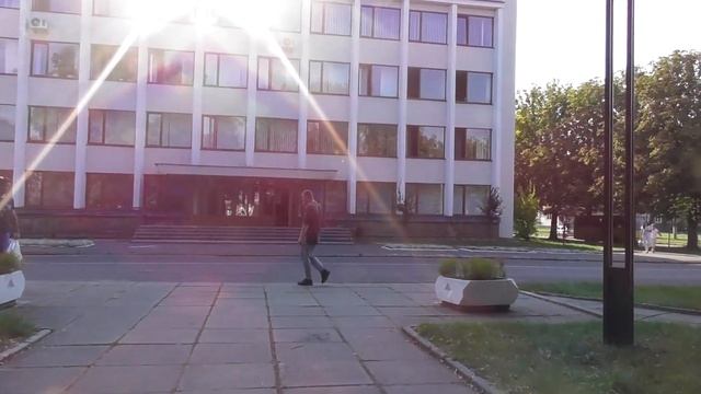 Червоноград прогуляємося вулиці Шевченка, до пам'ятника Невідомому Солдату смотреть онлайн