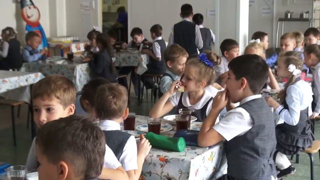 Поздравление в День учителя! МБОУ СОШ 32, Астрахань 2016 смотреть онлайн