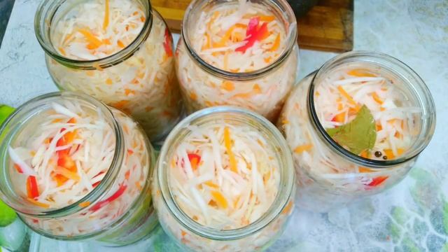 БОМБОВАЯ КАПУСТА в банке быстрого приготовления.Рецепт.