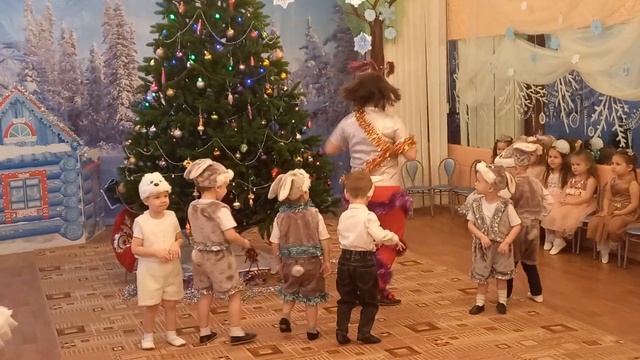 На полянке зайки танцевали. Новогодний утренник, детский сад 89.