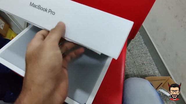 Apple MacBook Pro 14" M1 Pro Unboxing смотреть онлайн