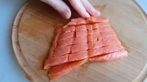 Фаршированные блины с красной рыбой и огурцом#рецепт