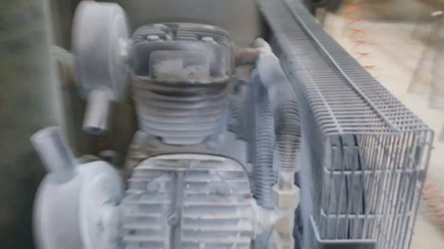 Рабочие будни столяра Покраска вагонки из лиственницы + шлифовка смотреть онлайн