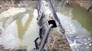 На Кубани в результате крупной коммунальной аварии более 160 тысяч человек остались без воды