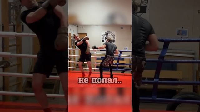 Левый боковой. Как бить? #training #boxing #fight #sport #fitness