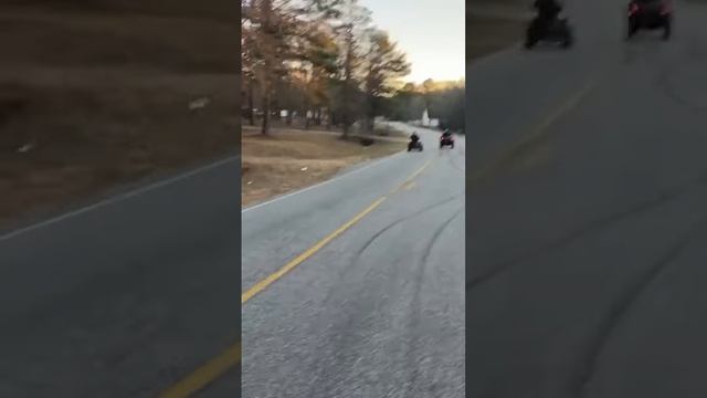 Can-am renegade 1000 vs raptor 700 1/8 mile who will win the pot ???#canam #yamaha #shortvideo смотреть онлайн