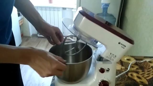 Обзор кухонной машины Vitek VT1432BD смотреть онлайн